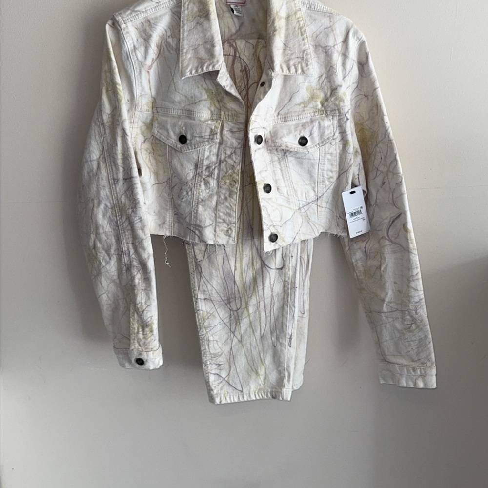Abstract Patterned Jacket - Picture 4 of 5